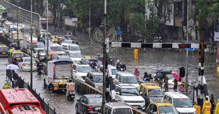 Mumbai on High Alert: Torrential Rainfall Sparks Emergency Protocols