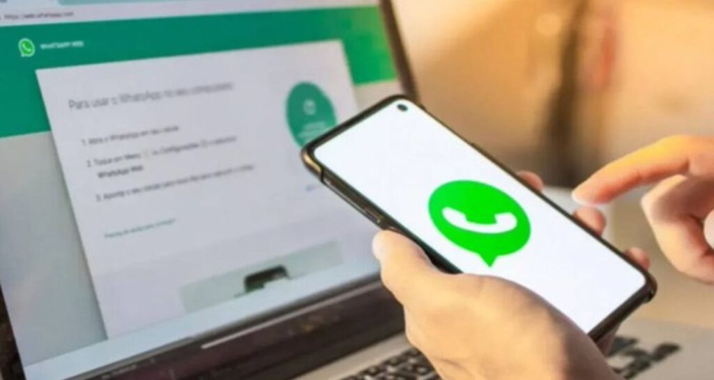 WhatsApp web down, users report glitches