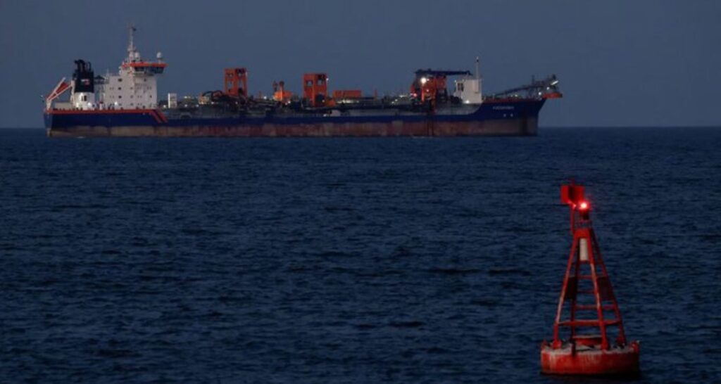 2 Indian LPG carriers Shivalik, Nanda Devi, cross Strait of Hormu...