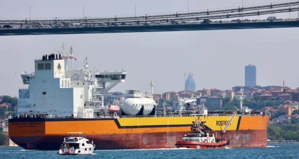 Indian refiners turn to Russian oil after US 30-day waiver