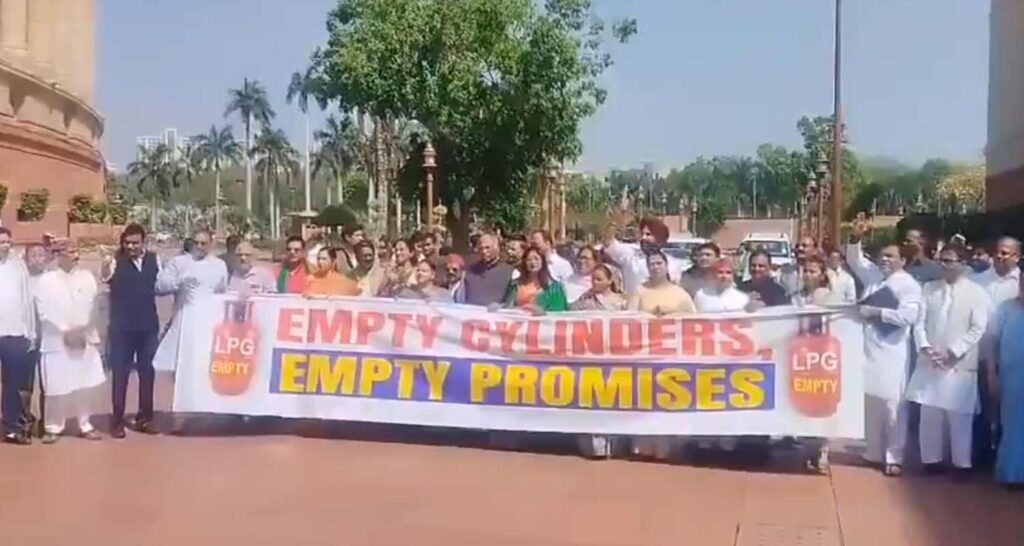 Oppn protest in Parliament House over 'LPG shortage'