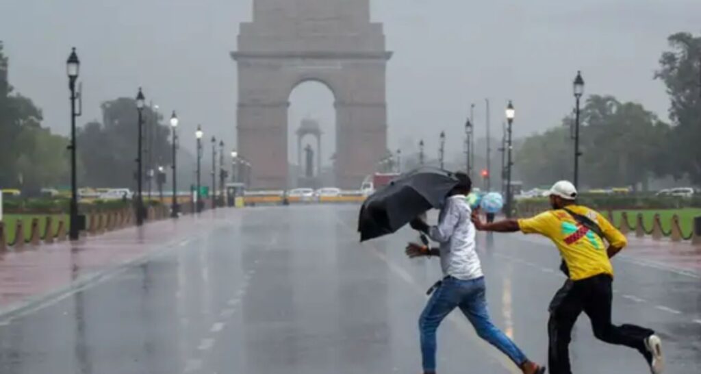 Rain, thunderstorms lash Delhi; wettest March in 3 yrs
