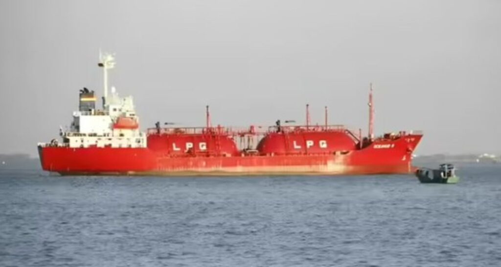 Two more Indian LPG tankers to cross Strait of Hormuz