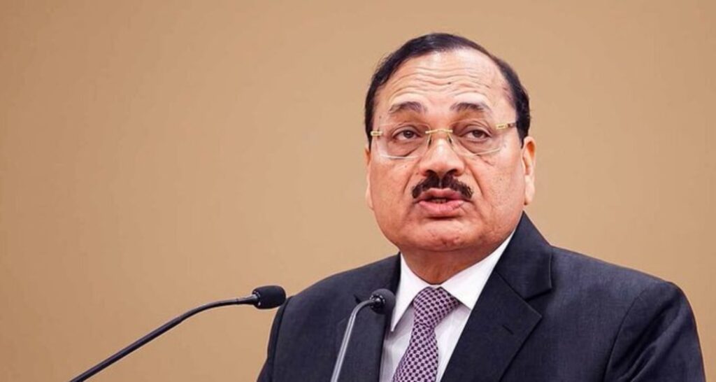 CJI urges scholars to stay humble, retain ethics in virtual technology CJI urges students to remain humble, retain ethics in digital era