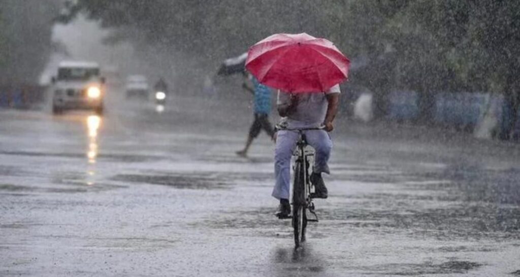 India braces for rain, thunderstorms, heatwave