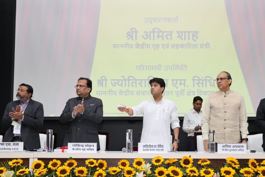 India rolls out disaster alert system, citizens get test messages