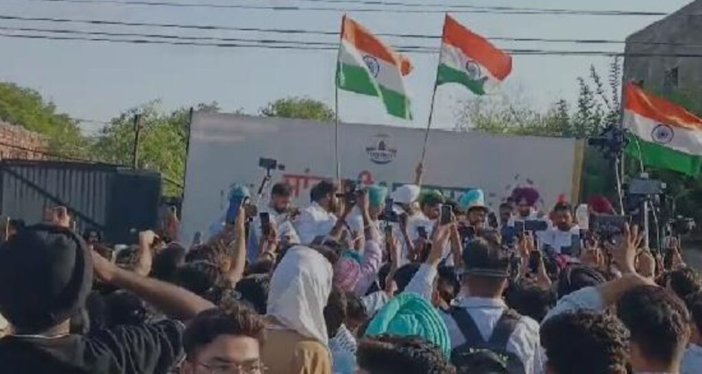 Cockroach Janata Party staged a protest at Golden Gate in Amritsar on Saturday which was led by the party founder Abhijeet Dipke.