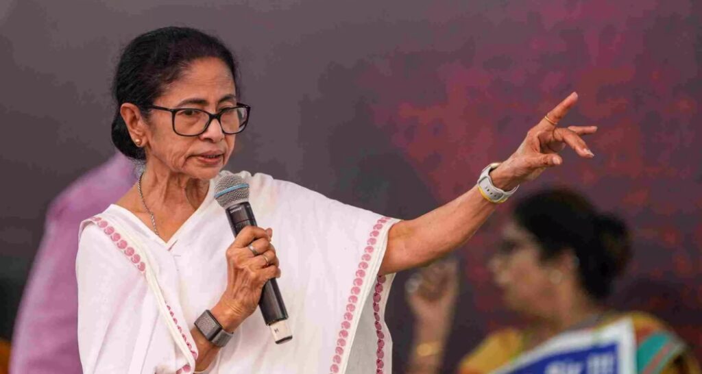 Complaint filed against Mamata over remarks on Hadi's killing