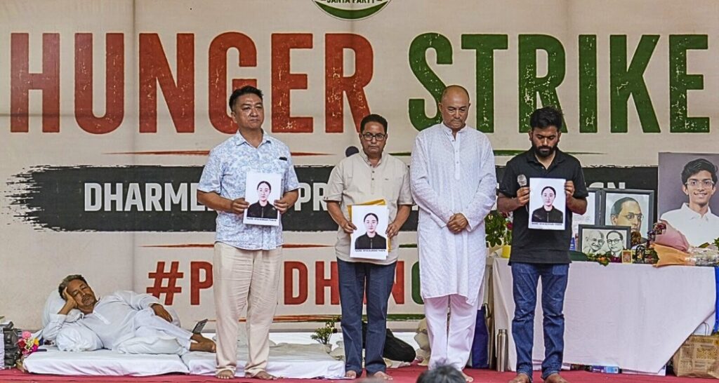 CJP protest enters Day 16 as Wangchuk loses 6 kg on speedy CJP protest enters Day 16 as Wangchuk loses 6 kg on fast