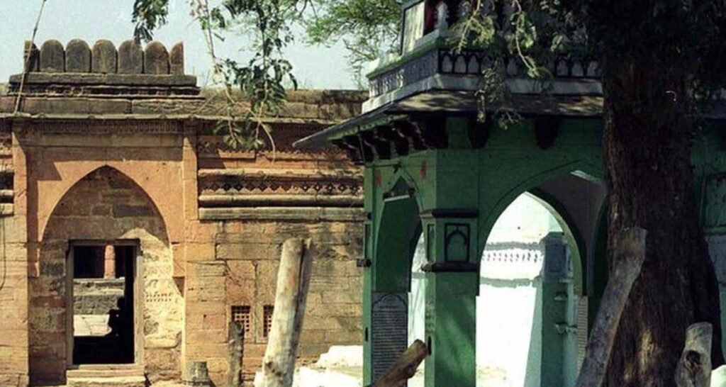 SC orders to resume Friday prayers at Dhar Bhojshala