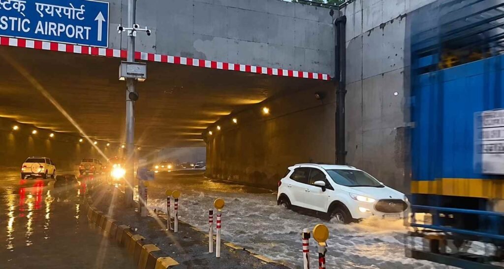 Yellow alert for Delhi amid torrential rain