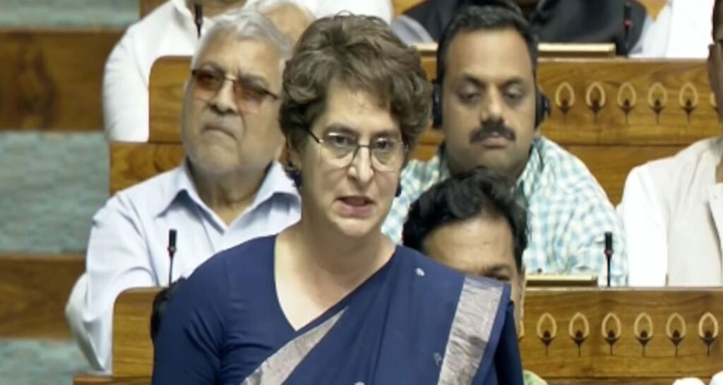 Rahul met J’khand protesters; Priyanka seeks Shah’s reaction Rahul met J'khand protesters; Priyanka seeks Shah's response