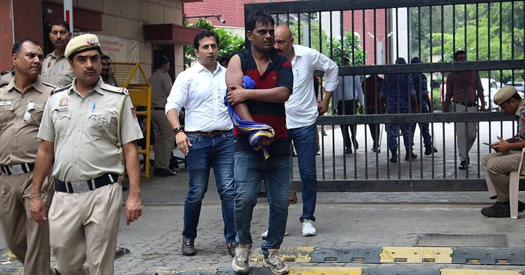 Delhi Police Releases All Detainees Except CJP Leaders